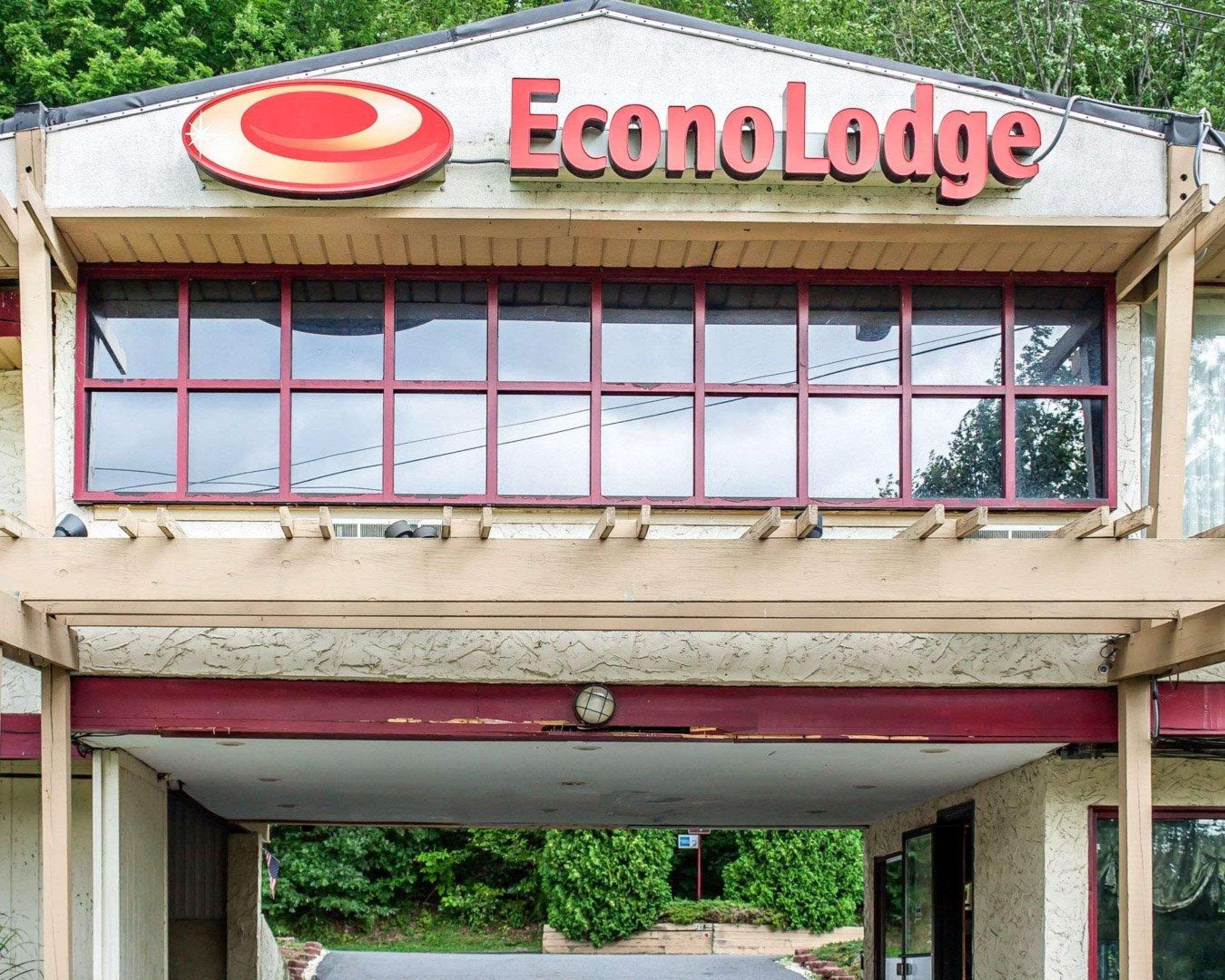 Econo Lodge Clarks Summit Exterior photo